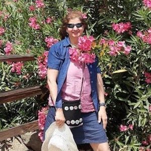 Meet your Posher, Denise